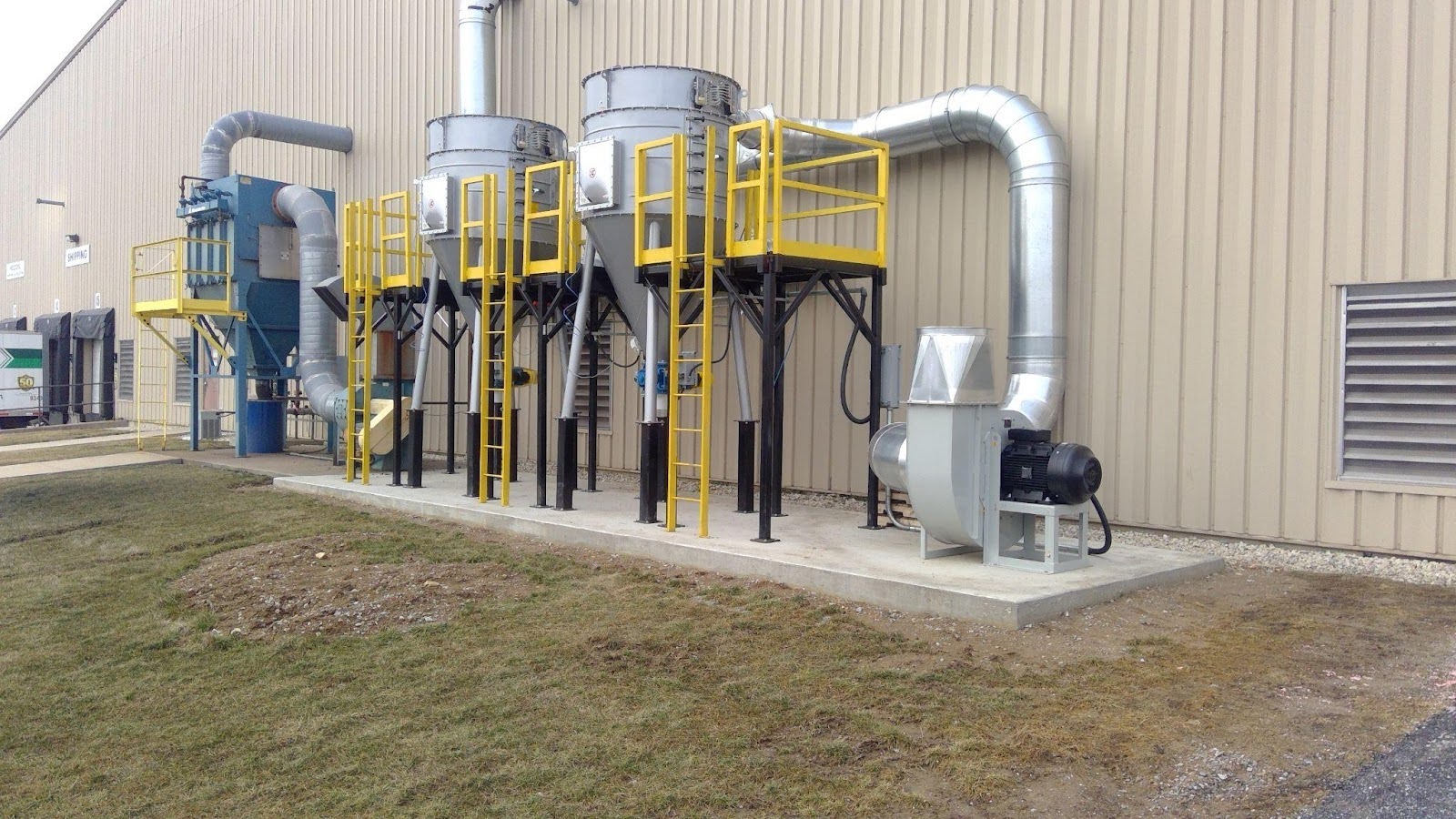 How Does an Industrial Dust Collector Work?